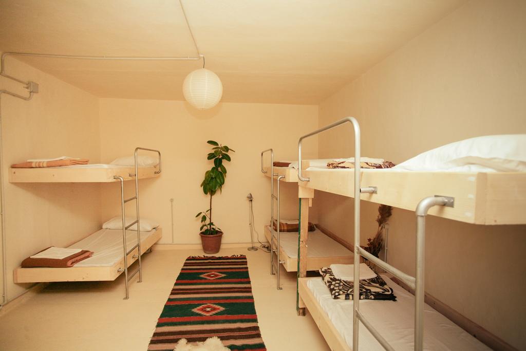 Zig Zag Hostel Tirana Zimmer foto
